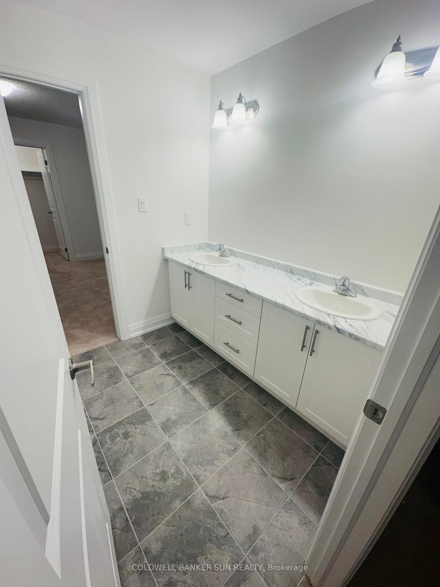Photo 28 of 619 Windwood Drive, Hamilton, Binbrook — HOMEH