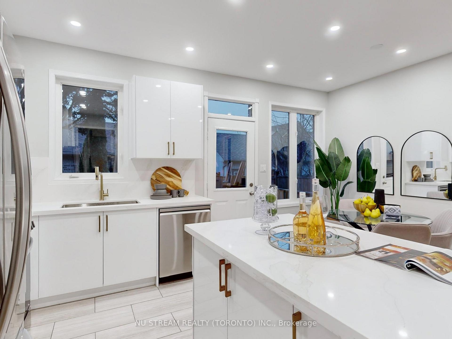 Photo 17 of 97 The Fairways, Markham, Angus Glen — HOMEH