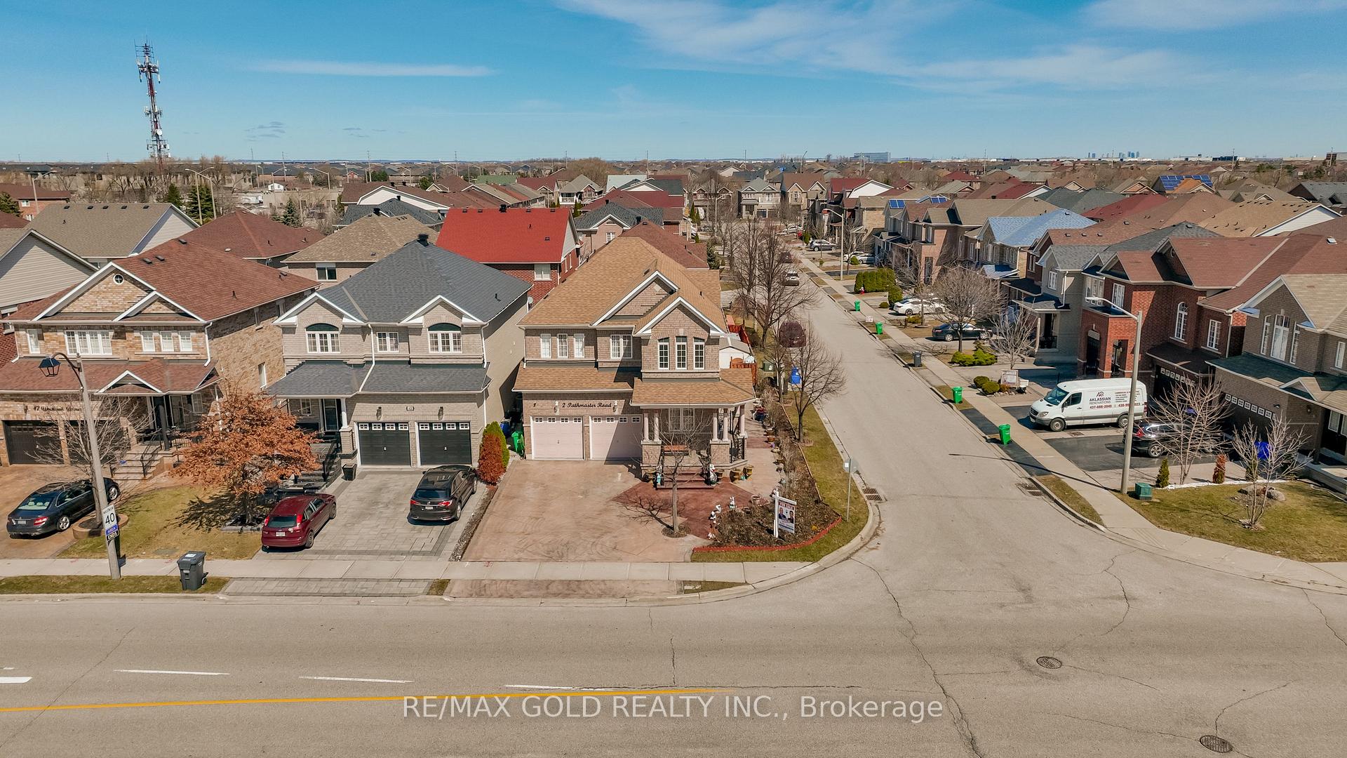 Photo 3 of 2 Pathmaster Road, Brampton, Bram East — HOMEH