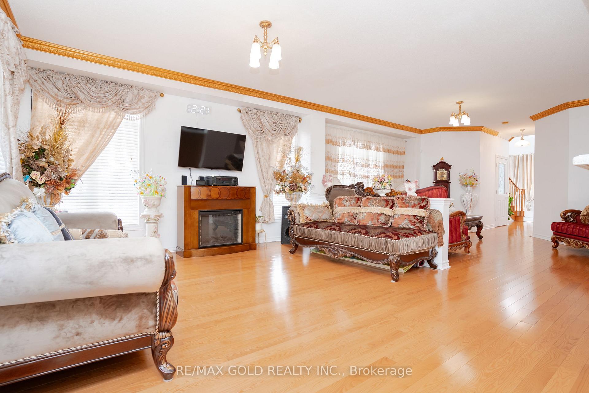 Photo 15 of 2 Pathmaster Road, Brampton, Bram East — HOMEH