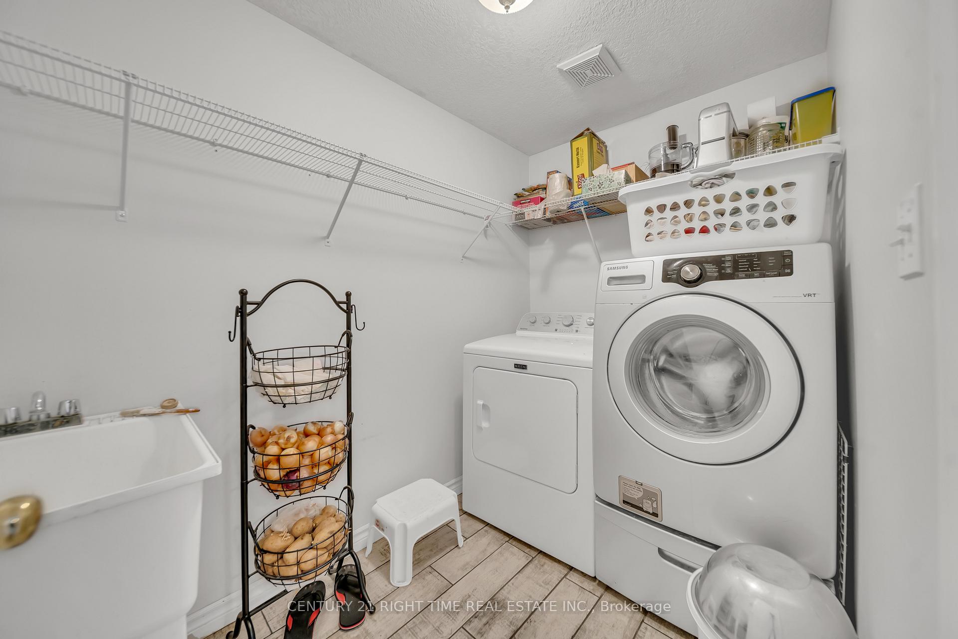 Photo 12 of 105 Max Becker Drive, Kitchener — HOMEH