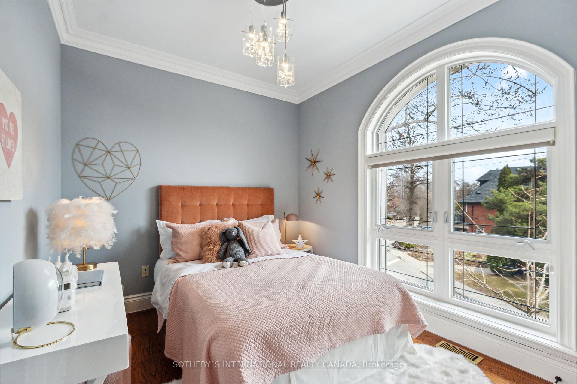 Photo 5 of 203 Old Orchard Grove, Toronto, Lawrence Park North — HOMEH