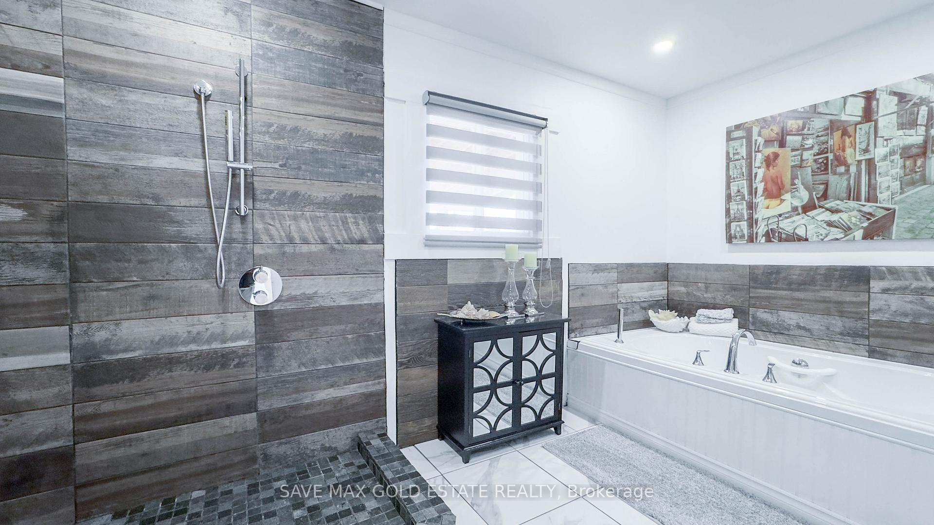 Photo 24 of 252 Walter Avenue N, Hamilton, Normanhurst — HOMEH