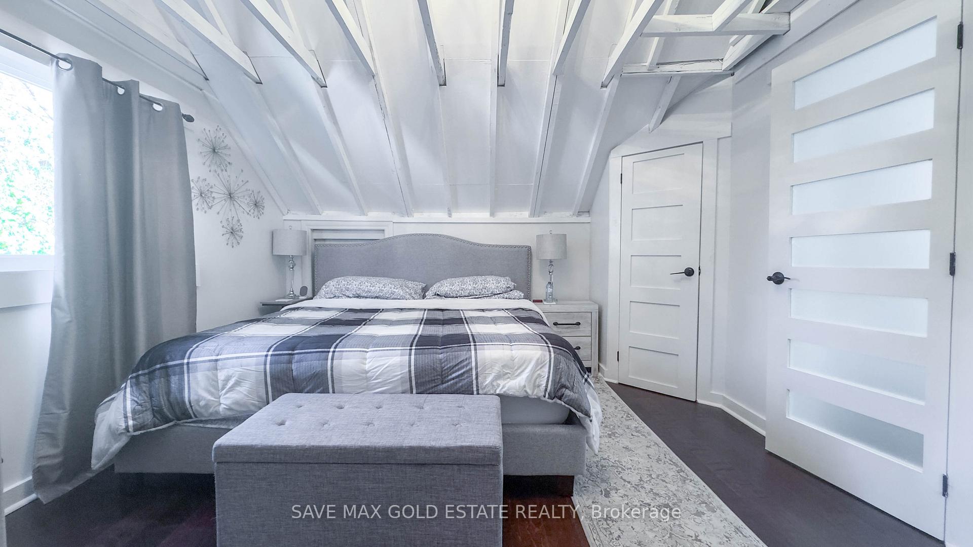 Photo 26 of 252 Walter Avenue N, Hamilton, Normanhurst — HOMEH