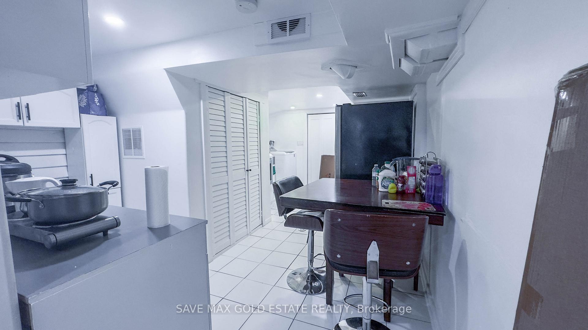 Photo 22 of 252 Walter Avenue N, Hamilton, Normanhurst — HOMEH
