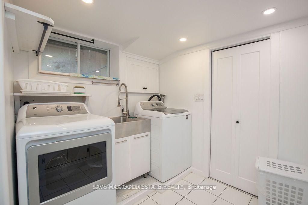 Photo 9 of 252 Walter Avenue N, Hamilton, Normanhurst — HOMEH