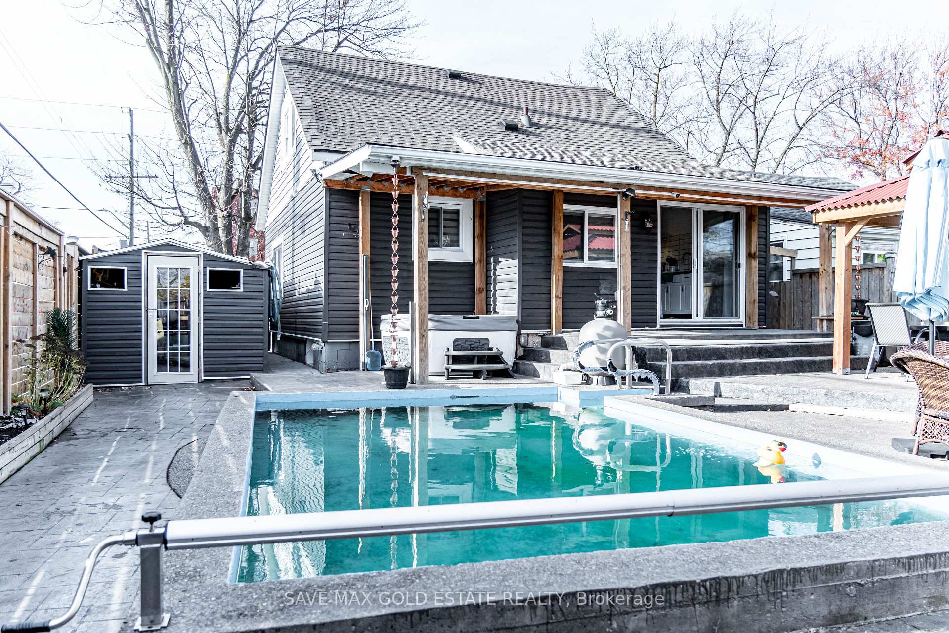 Photo 18 of 252 Walter Avenue N, Hamilton, Normanhurst — HOMEH