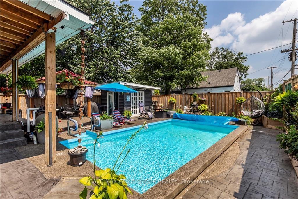 Photo 25 of 252 Walter Avenue N, Hamilton, Normanhurst — HOMEH