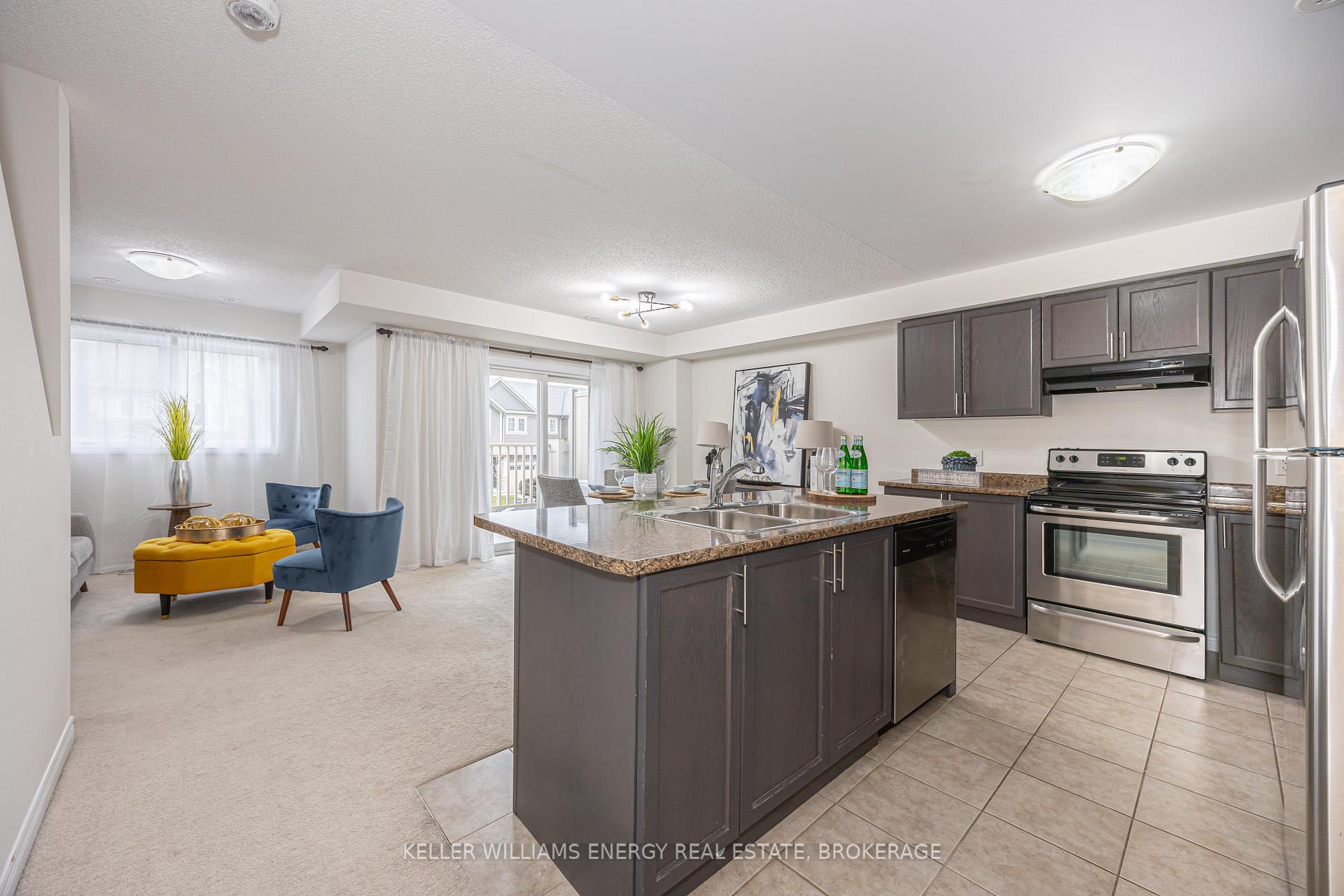 Photo 7 of 32 Tabaret Crescent, Oshawa, Windfields — HOMEH