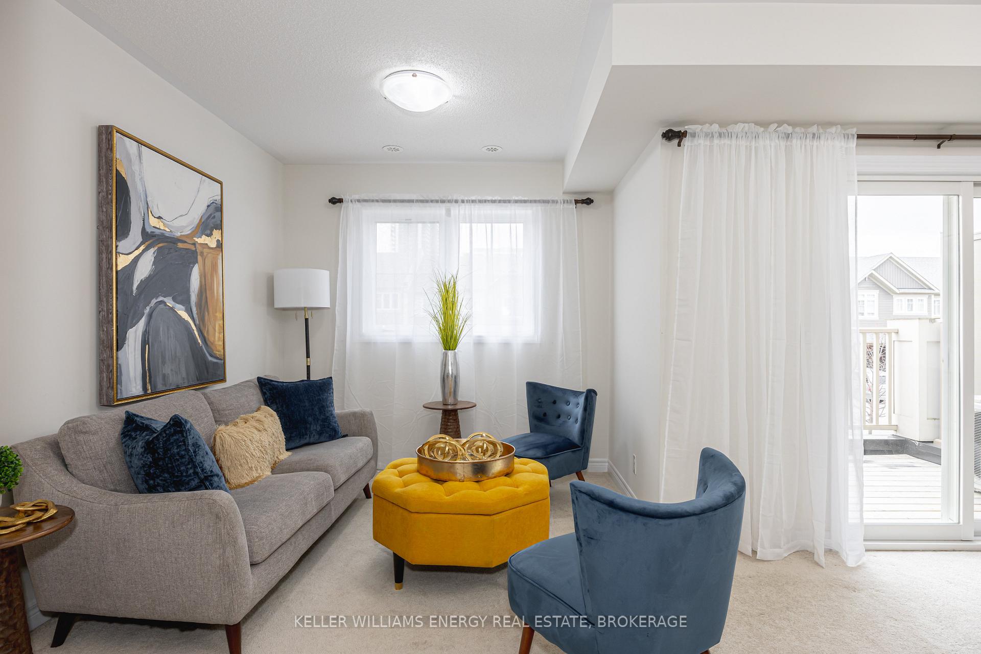 Photo 11 of 32 Tabaret Crescent, Oshawa, Windfields — HOMEH