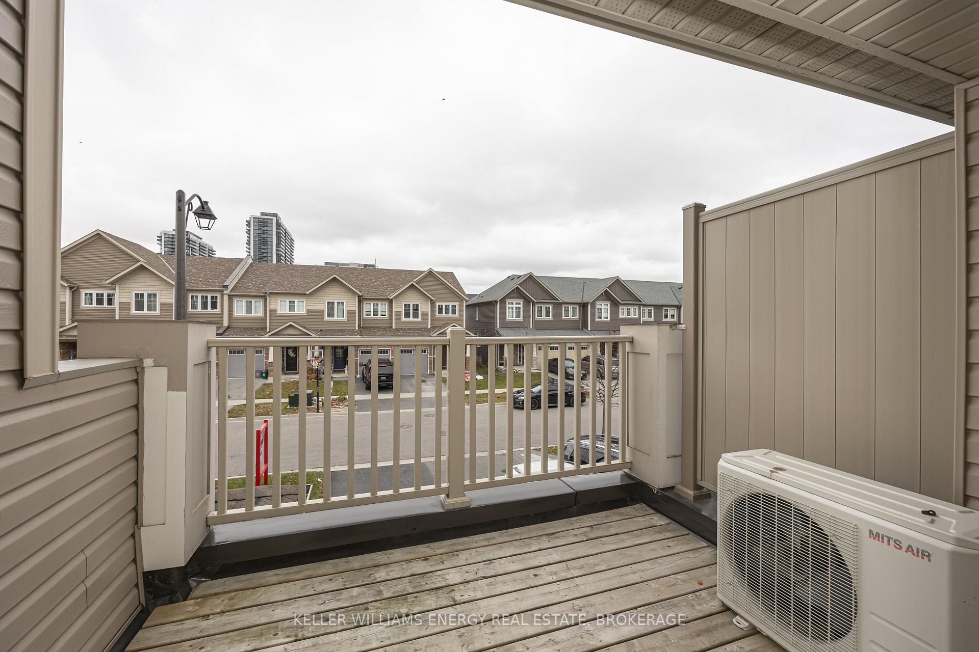 Photo 13 of 32 Tabaret Crescent, Oshawa, Windfields — HOMEH