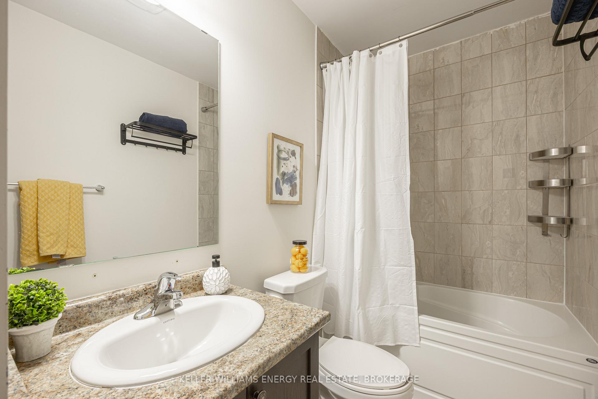 Photo 20 of 32 Tabaret Crescent, Oshawa, Windfields — HOMEH