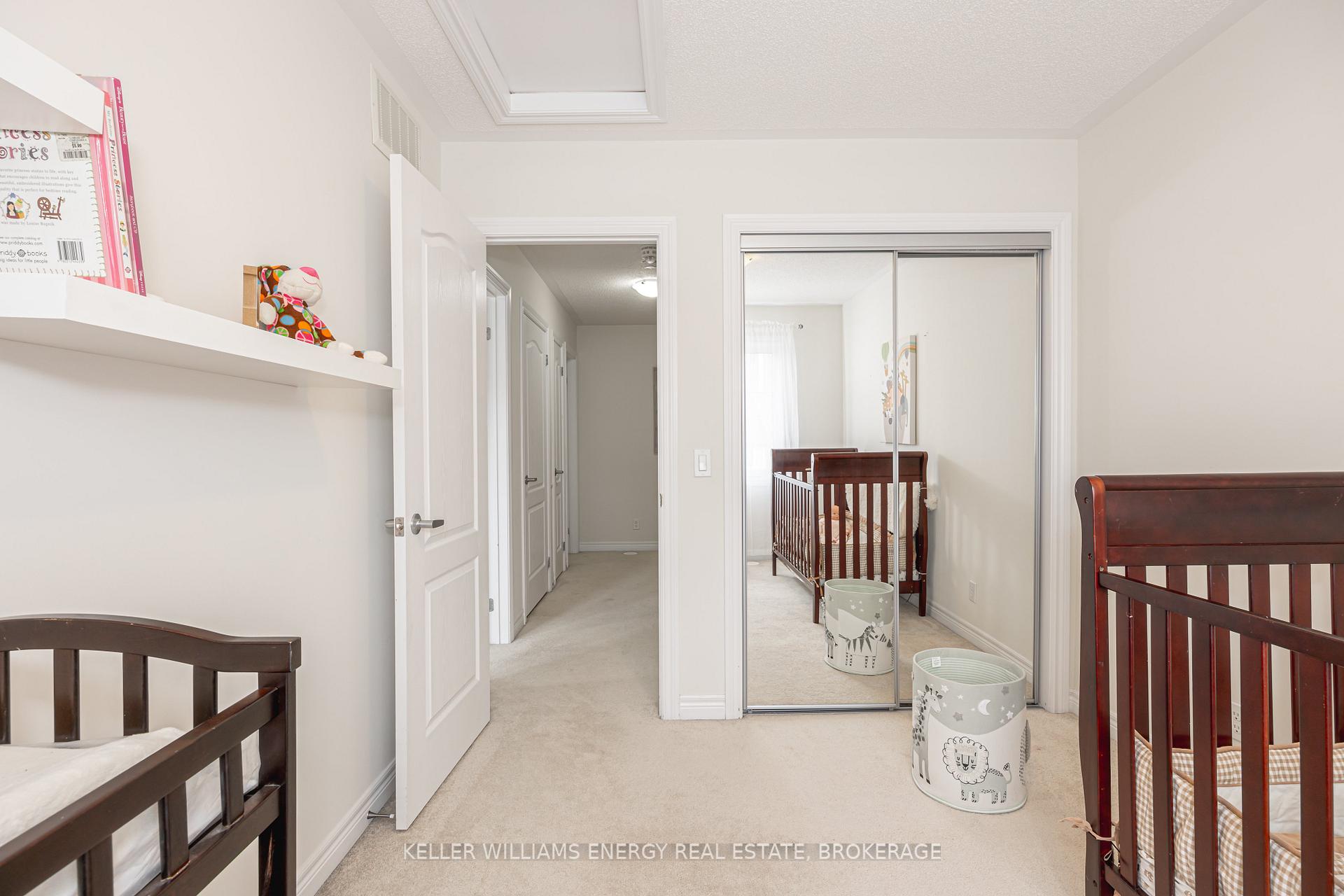 Photo 19 of 32 Tabaret Crescent, Oshawa, Windfields — HOMEH