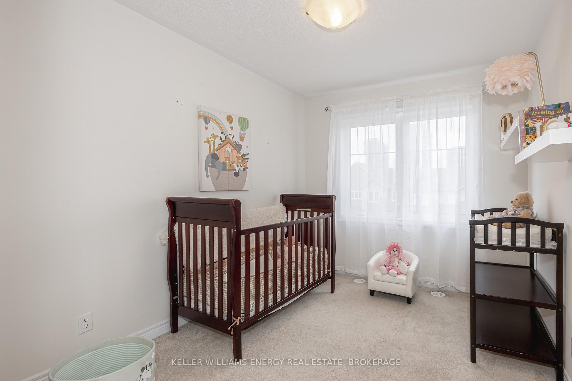 Photo 24 of 32 Tabaret Crescent, Oshawa, Windfields — HOMEH
