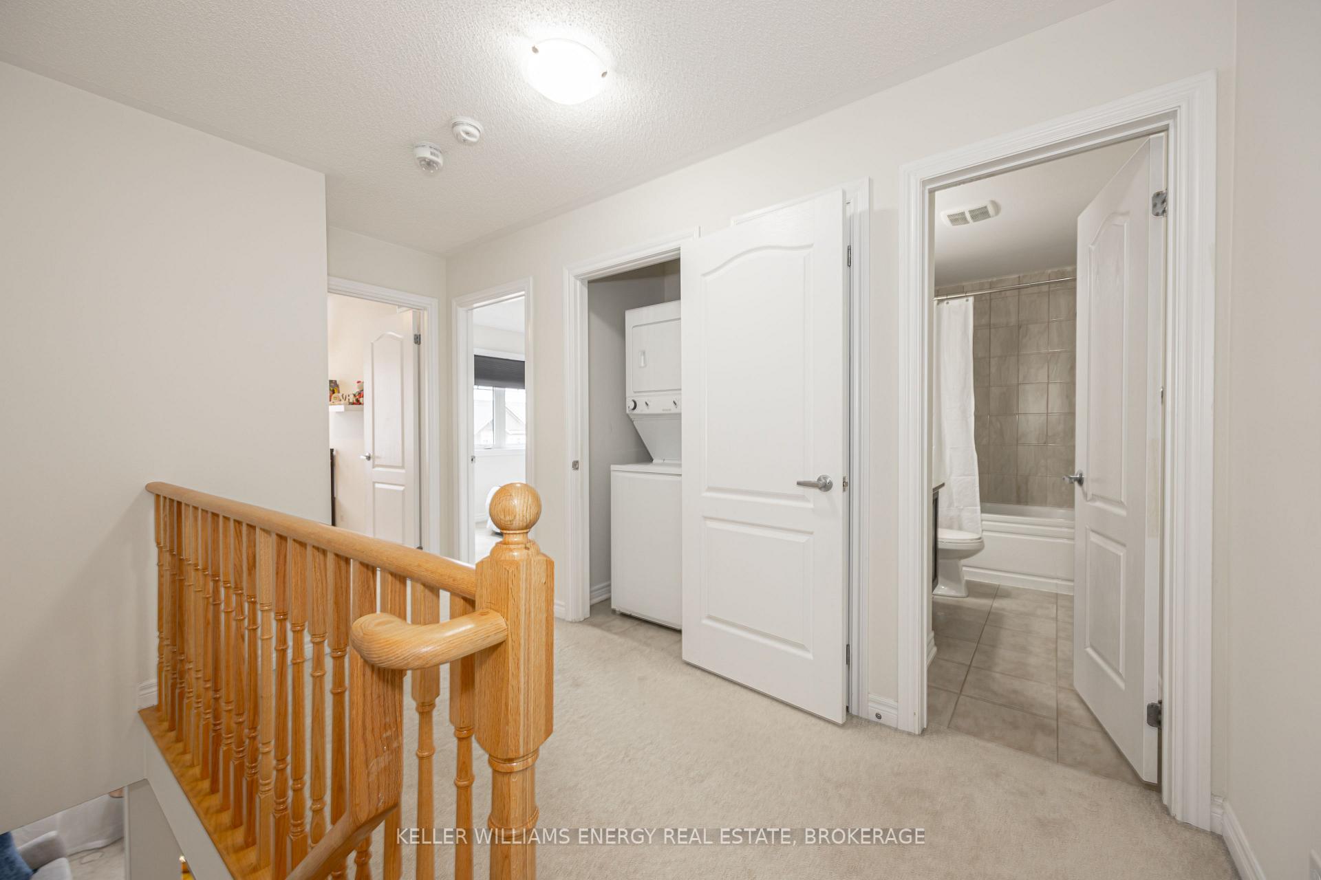 Photo 22 of 32 Tabaret Crescent, Oshawa, Windfields — HOMEH