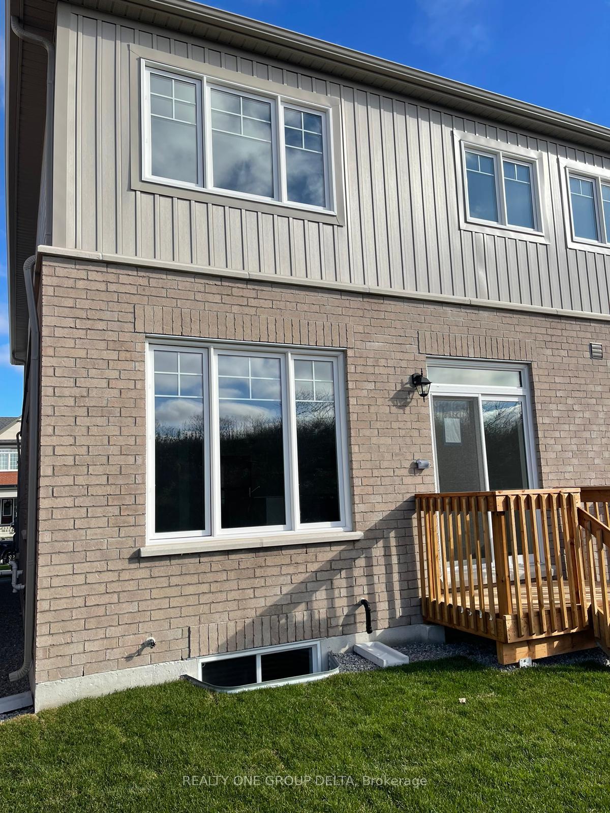 Photo 23 of 132 Greer Street, Barrie, Rural Barrie Southeast — HOMEH