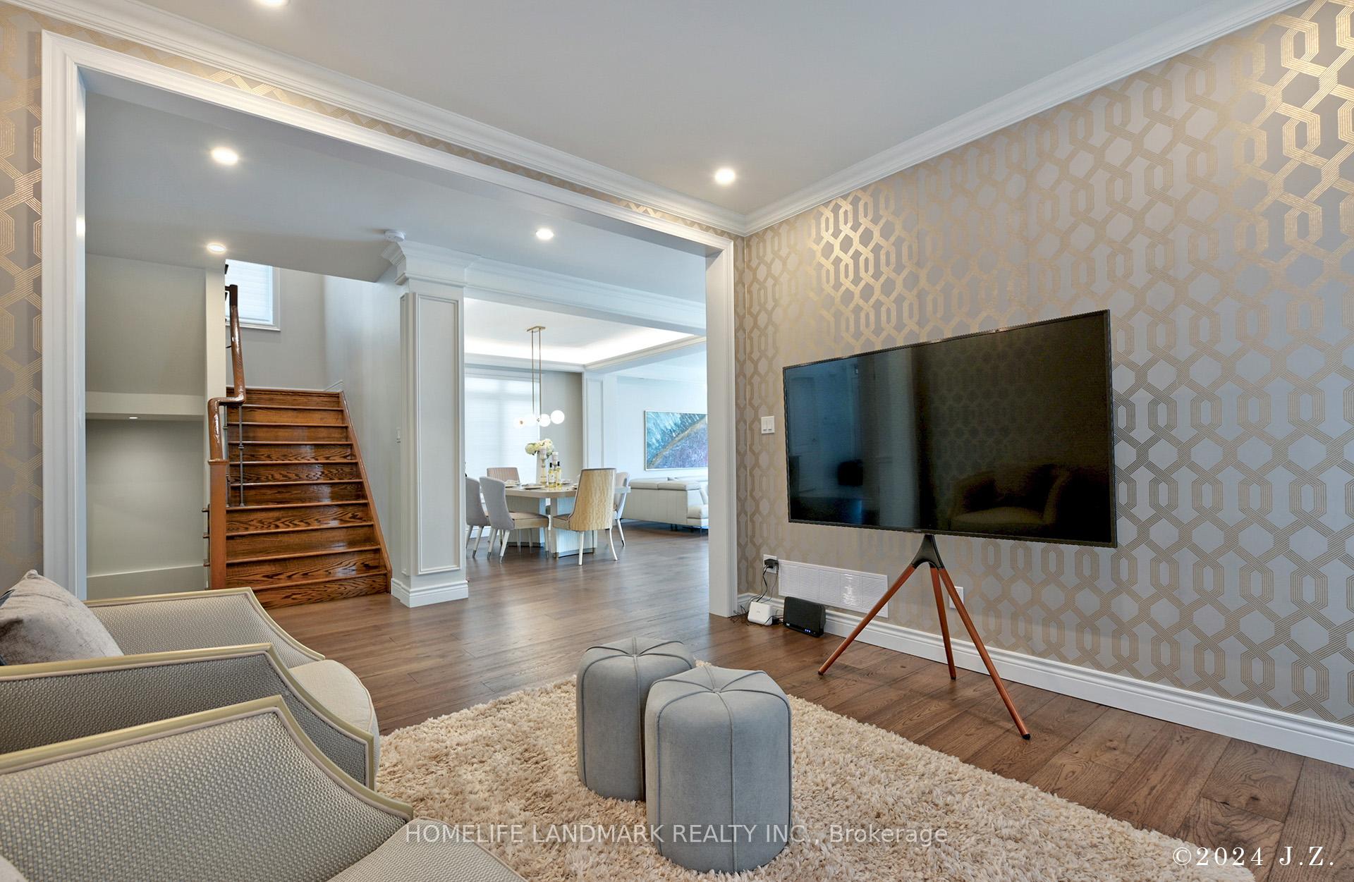 Photo 40 of 57 Castleglen Boulevard, Markham, Berczy — HOMEH