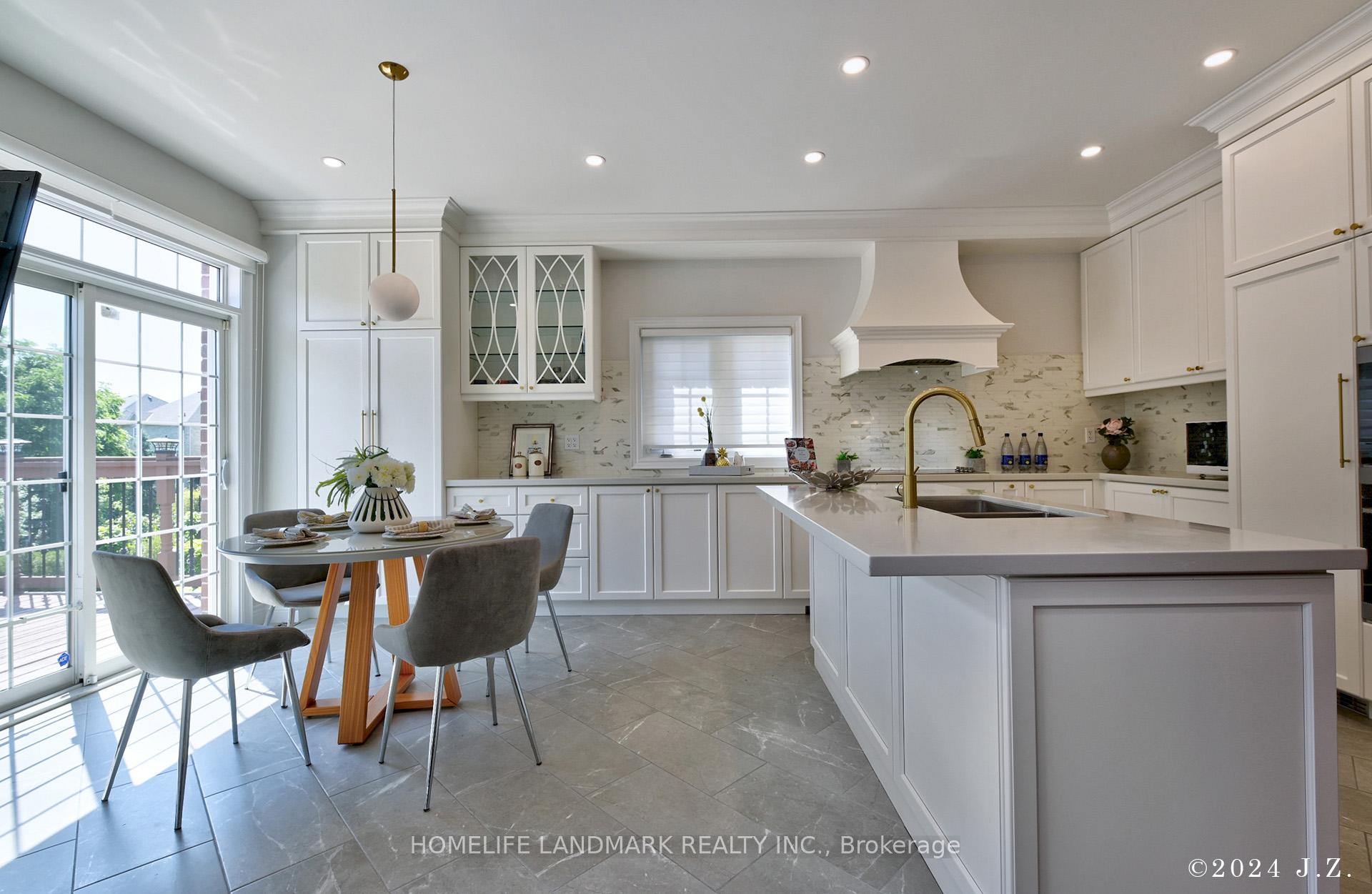 Photo 7 of 57 Castleglen Boulevard, Markham, Berczy — HOMEH