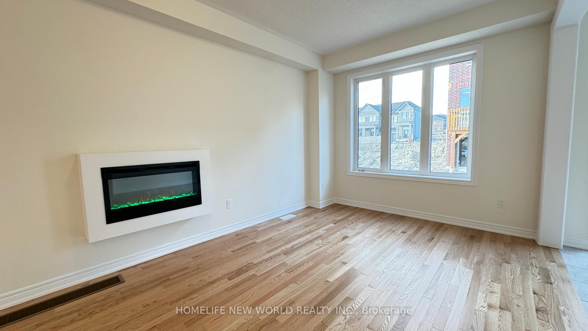 Photo 8 of 1026 Crowsnest Hollow, Pickering, Rural Pickering — HOMEH