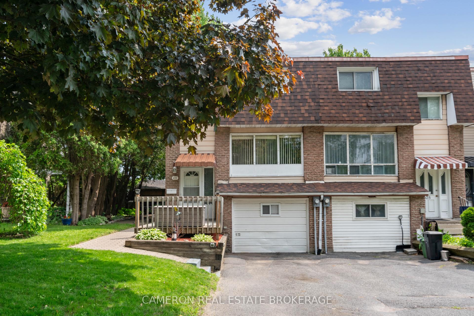Photo 1 of 680 Glengarry Boulevard, Cornwall — HOMEH