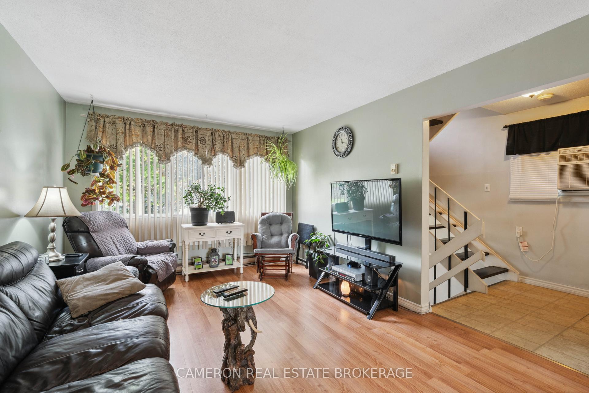 Photo 5 of 680 Glengarry Boulevard, Cornwall — HOMEH