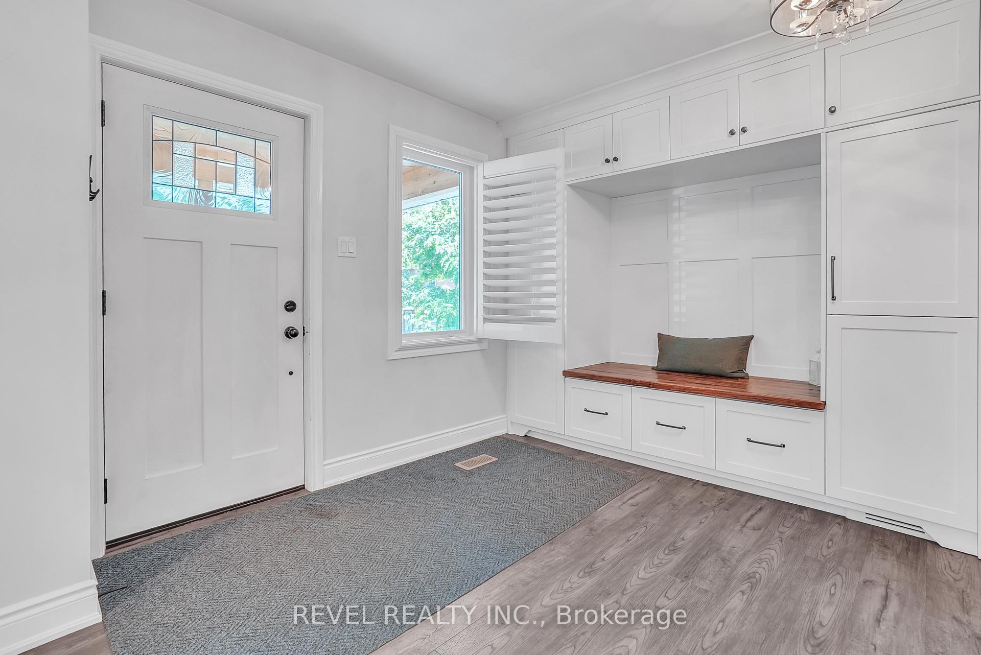 Photo 6 of 125 Dundonald Street, Barrie, Codrington — HOMEH