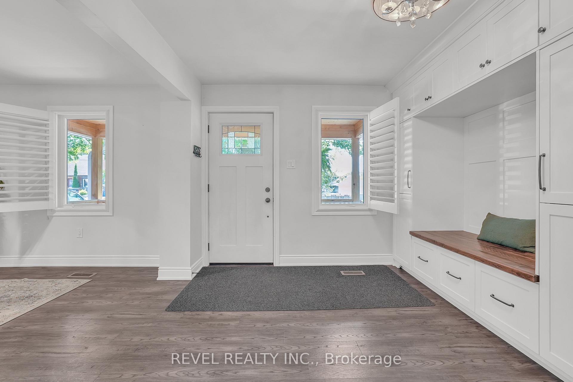 Photo 7 of 125 Dundonald Street, Barrie, Codrington — HOMEH