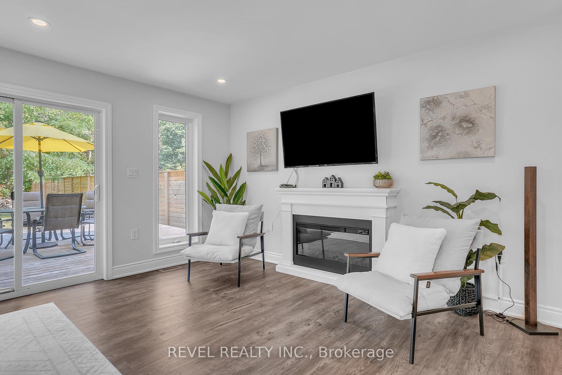 Photo 20 of 125 Dundonald Street, Barrie, Codrington — HOMEH