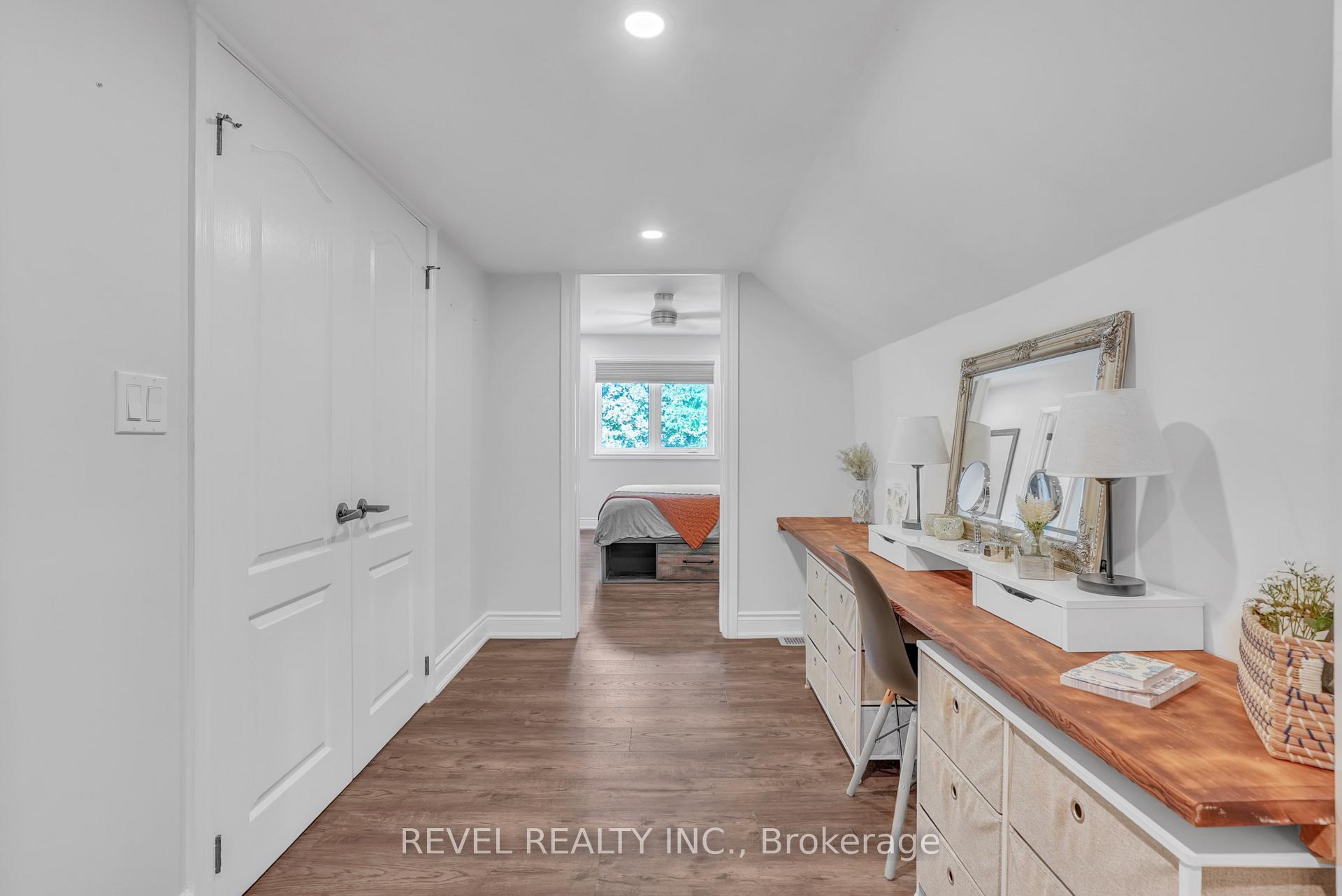 Photo 27 of 125 Dundonald Street, Barrie, Codrington — HOMEH