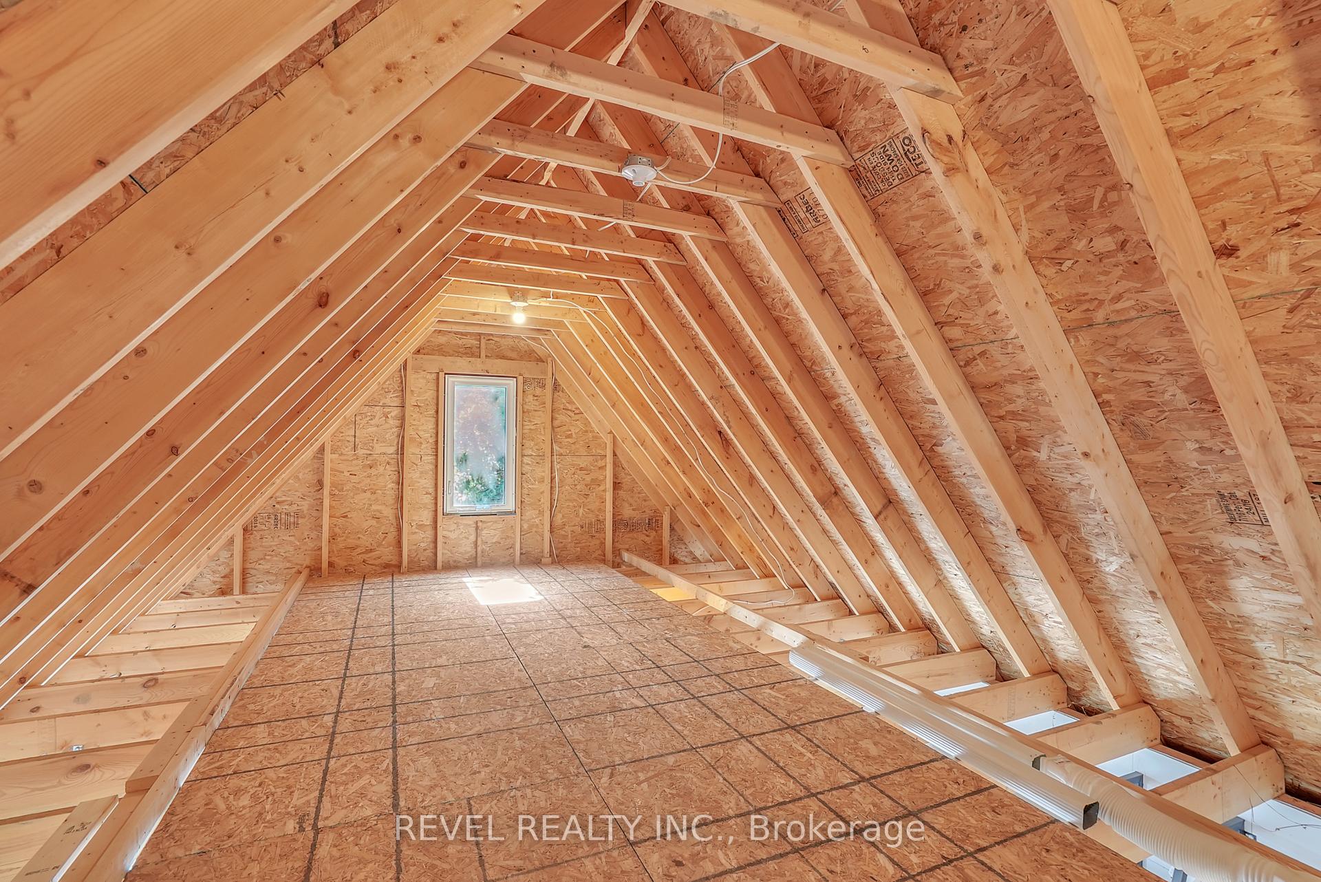 Photo 37 of 125 Dundonald Street, Barrie, Codrington — HOMEH