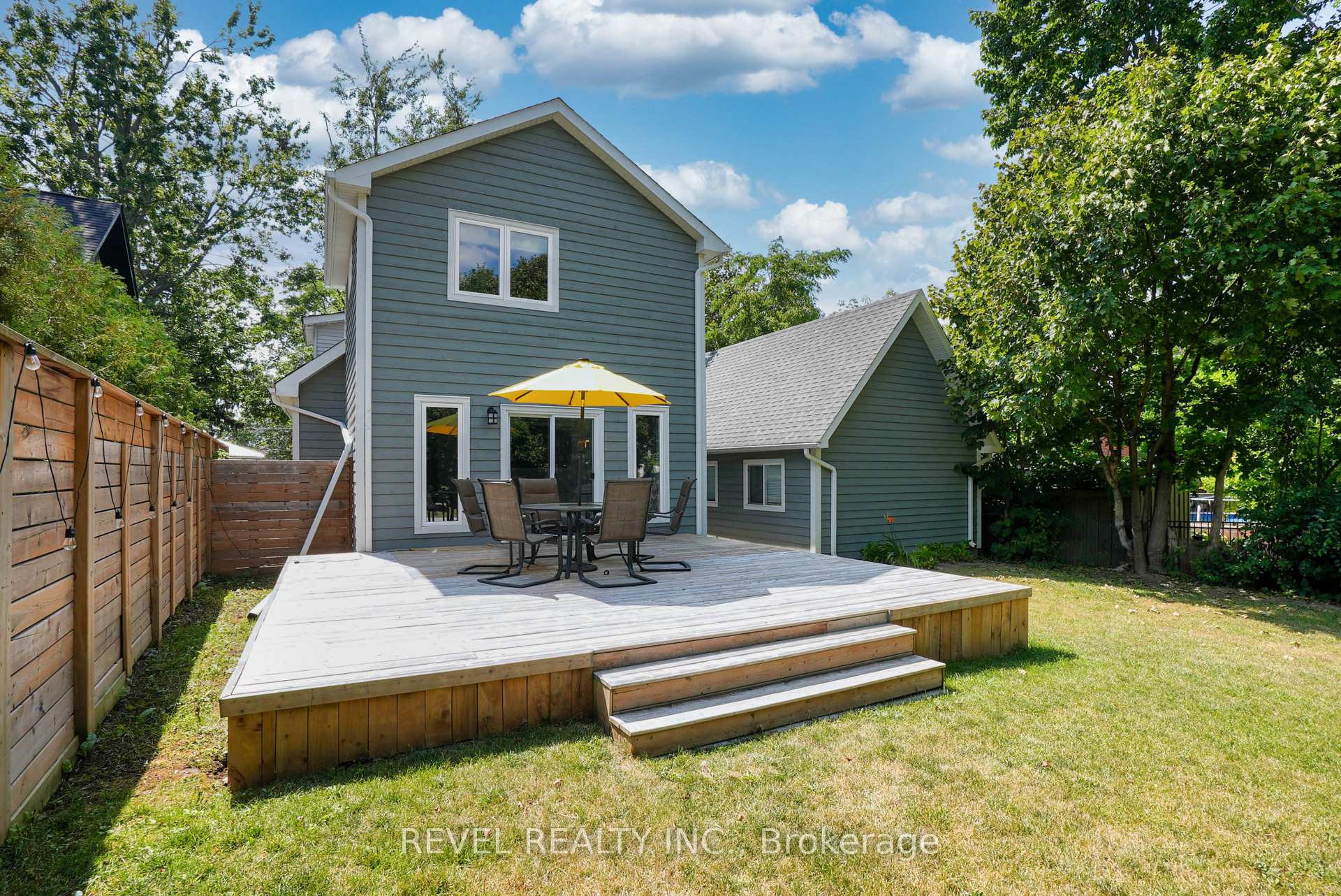 Photo 40 of 125 Dundonald Street, Barrie, Codrington — HOMEH