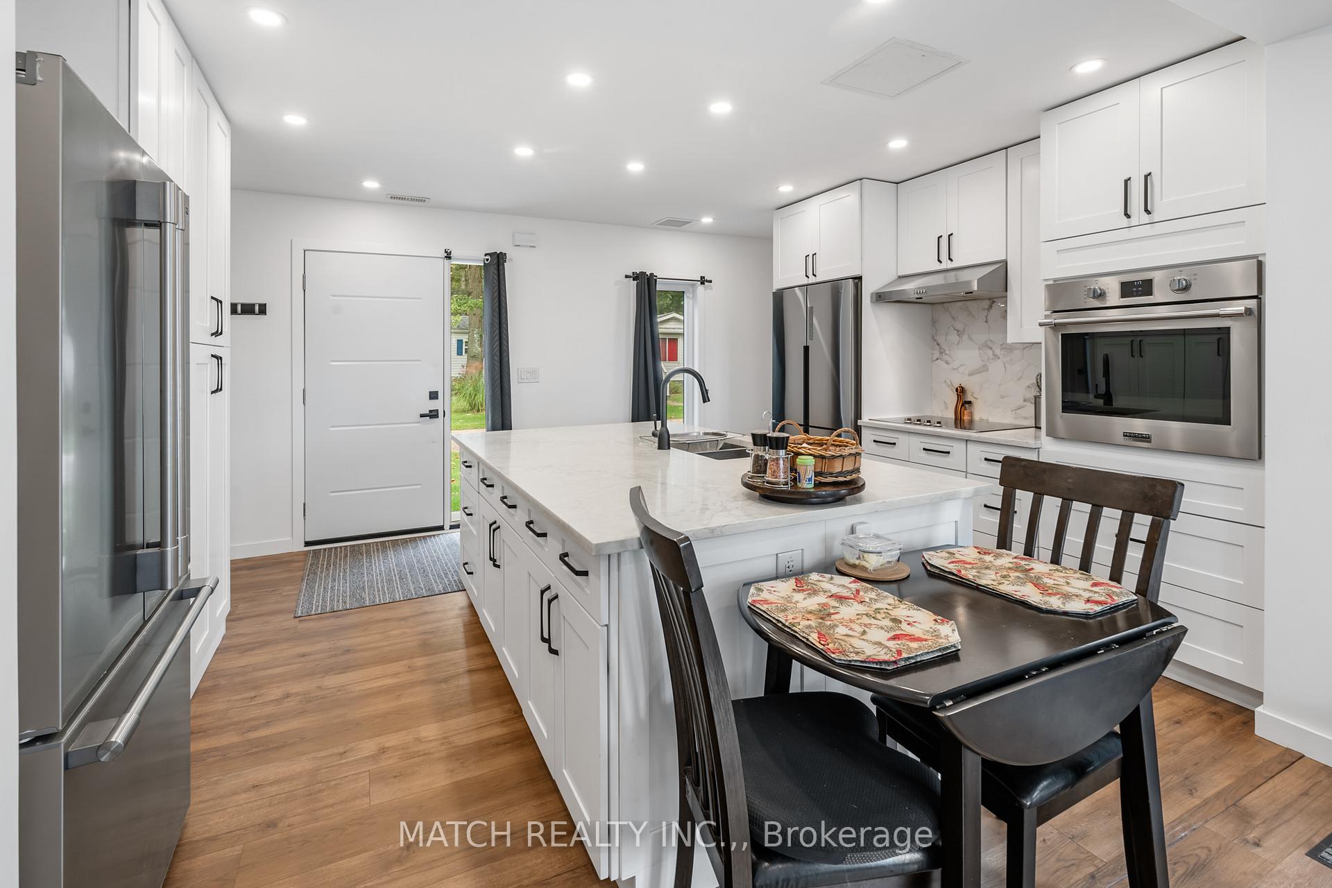 Photo 13 of Unit 2, 29338 Jane Road S, Chatham-Kent, Thamesville — HOMEH