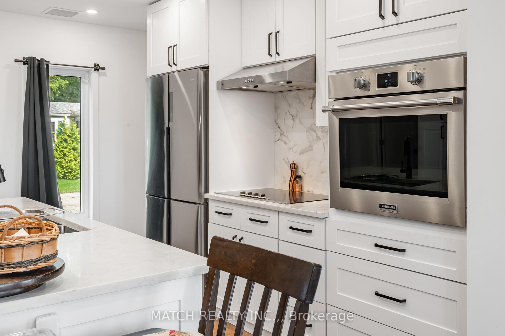 Photo 11 of Unit 2, 29338 Jane Road S, Chatham-Kent, Thamesville — HOMEH