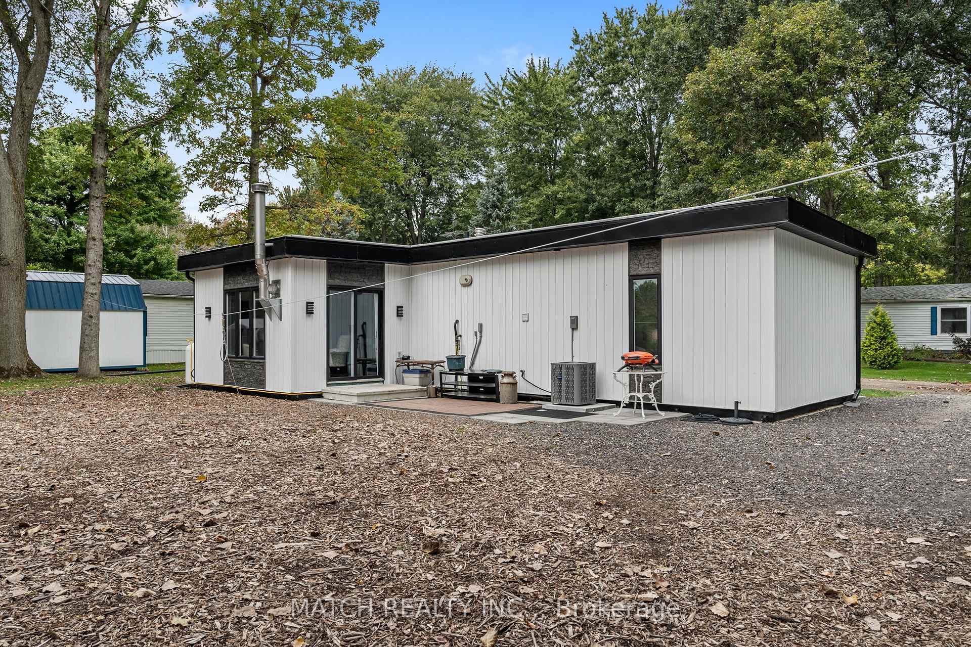 Photo 29 of Unit 2, 29338 Jane Road S, Chatham-Kent, Thamesville — HOMEH
