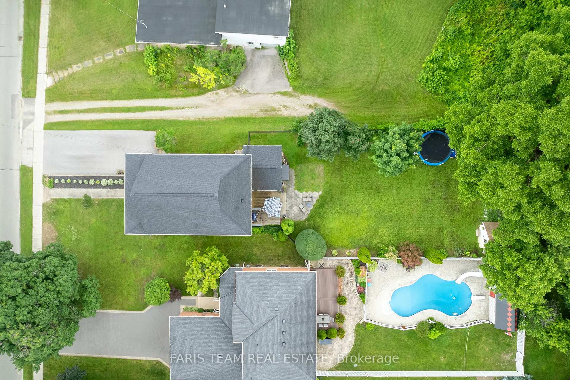 Photo 25 of 62 Fletcher Crescent, New Tecumseth, Alliston — HOMEH