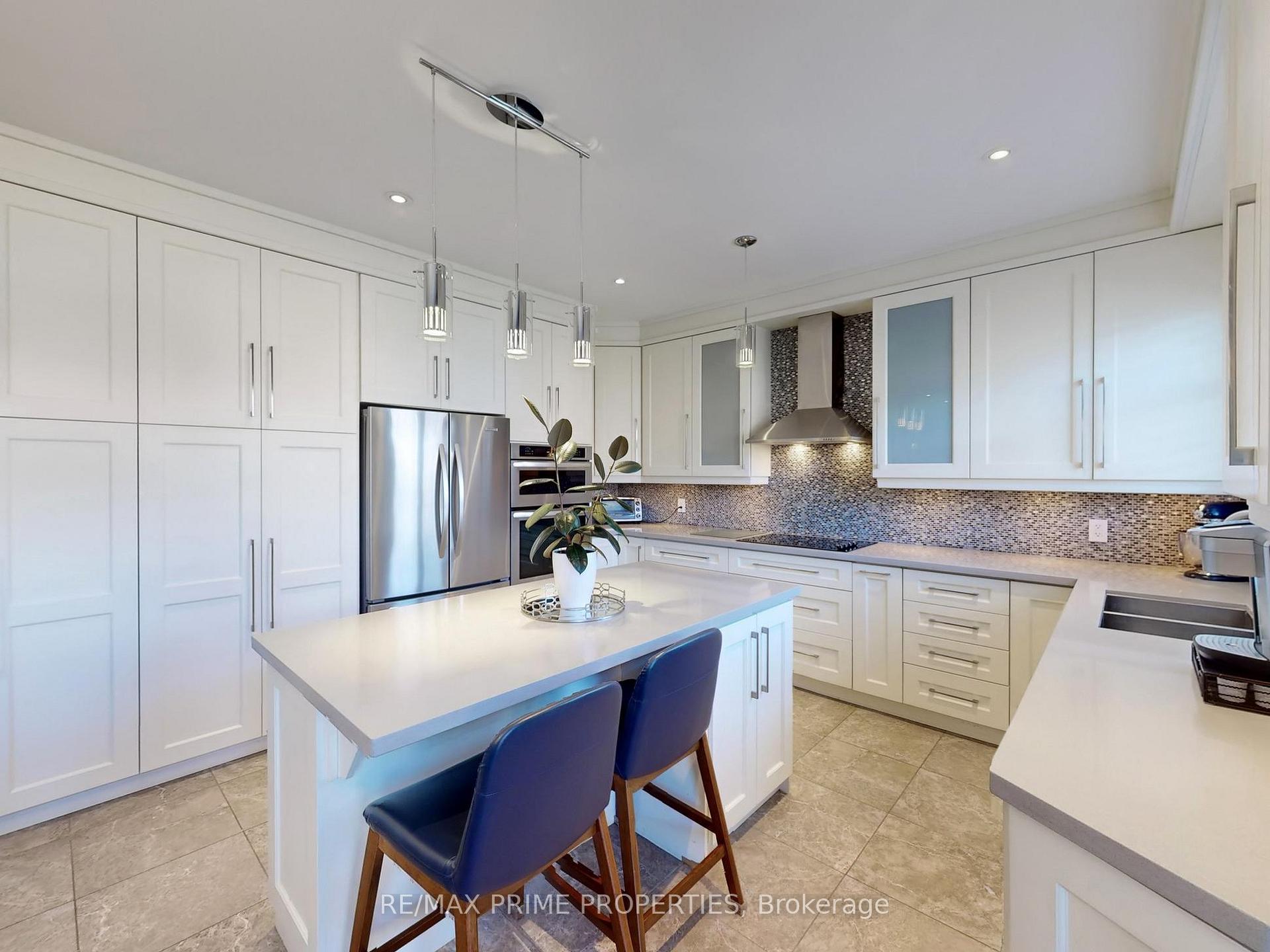 Photo 3 of 50 Billy Court, Caledon, Caledon East — HOMEH