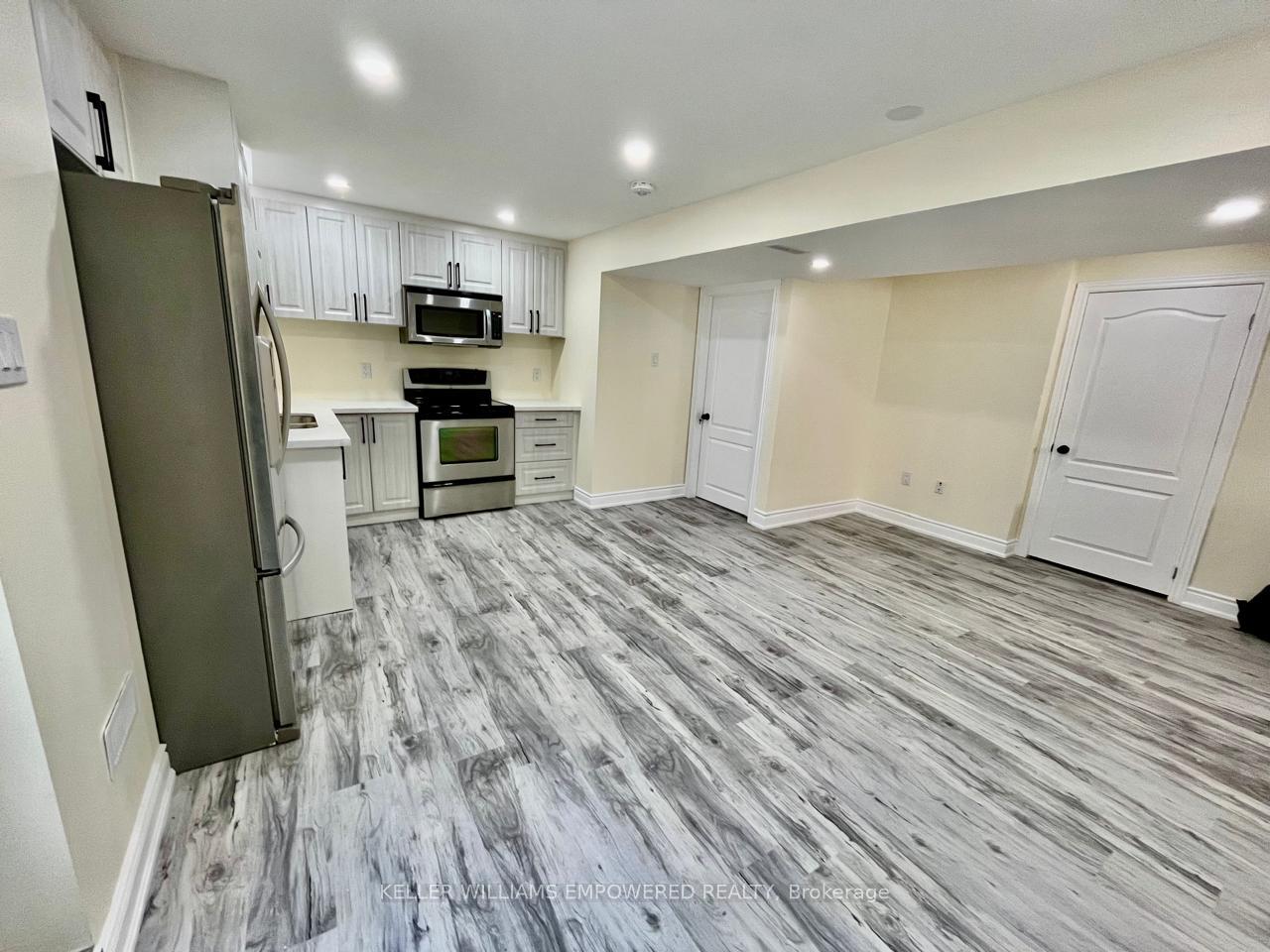 Photo 7 of Unit Bed 1, 92 Polonia Avenue, Brampton, Bram West — HOMEH