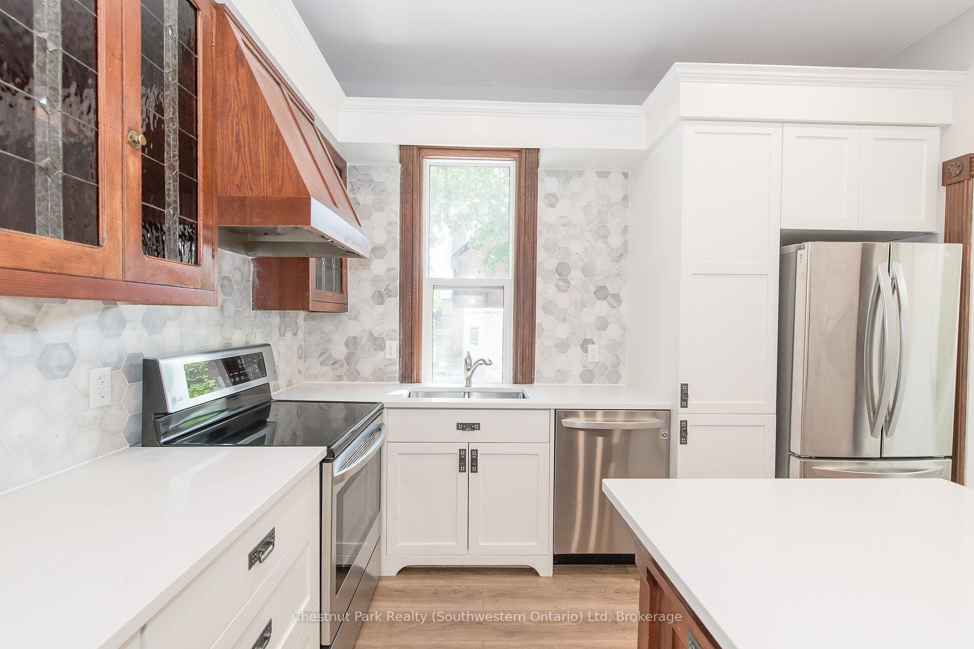 Photo 4 of Unit 2, 113 Young Street, Kitchener — HOMEH
