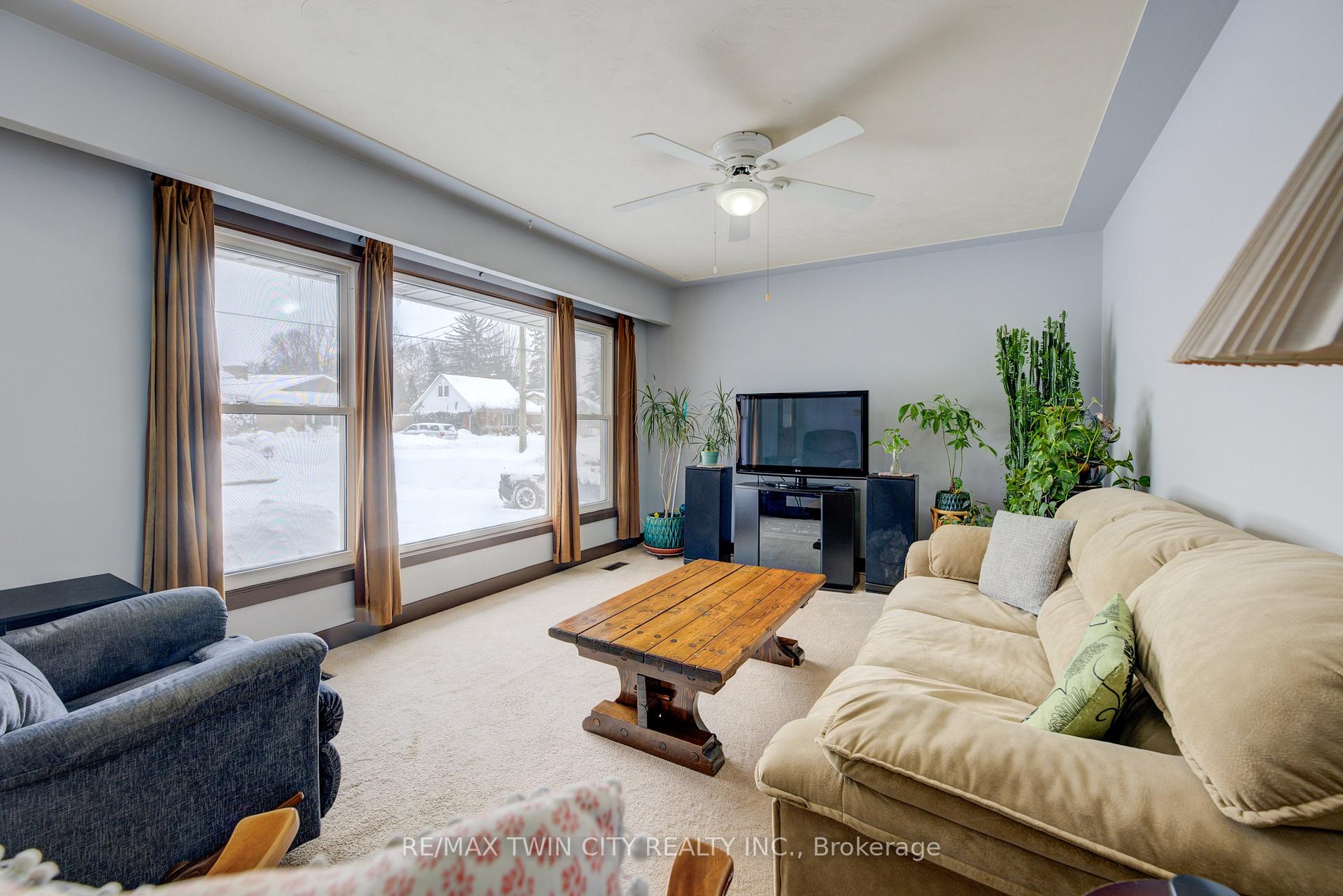 Photo 2 of 98 Clive Road, Kitchener — HOMEH