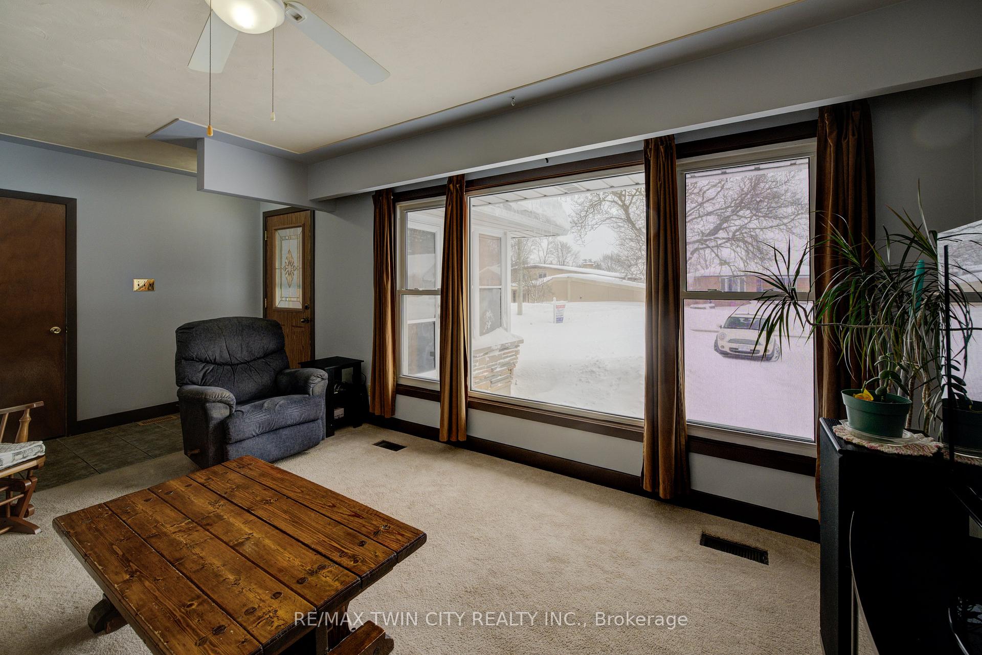 Photo 6 of 98 Clive Road, Kitchener — HOMEH