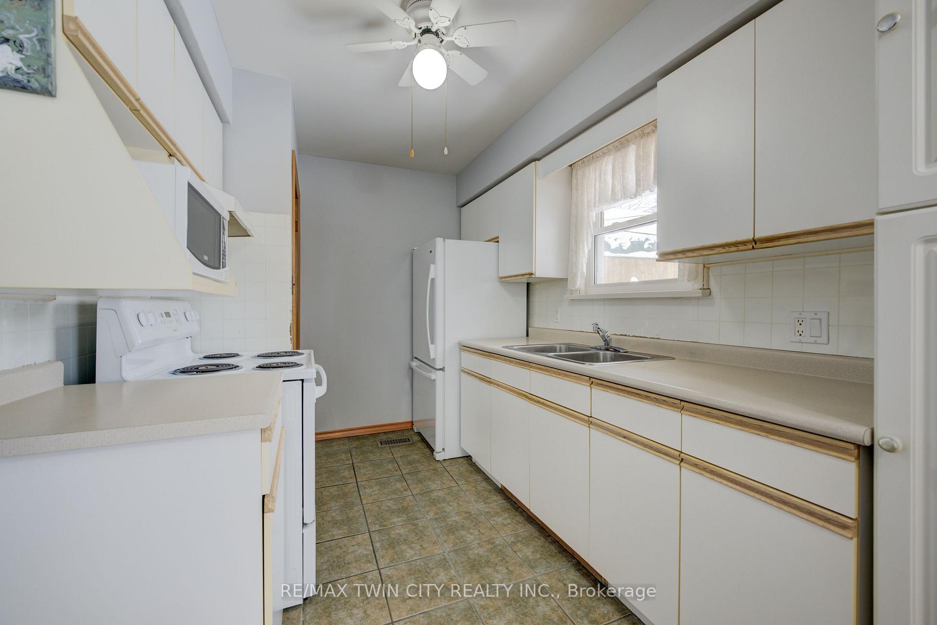 Photo 8 of 98 Clive Road, Kitchener — HOMEH
