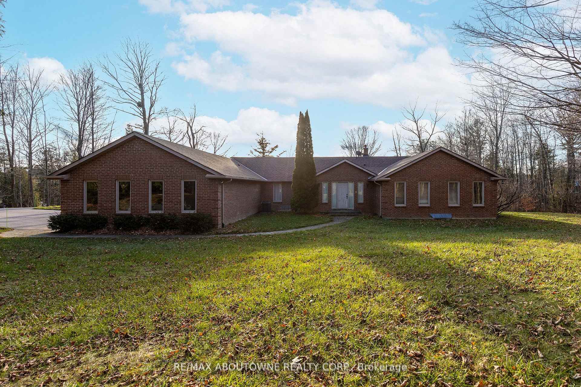 Photo 18 of 22 Matson Drive, Caledon, Palgrave — HOMEH