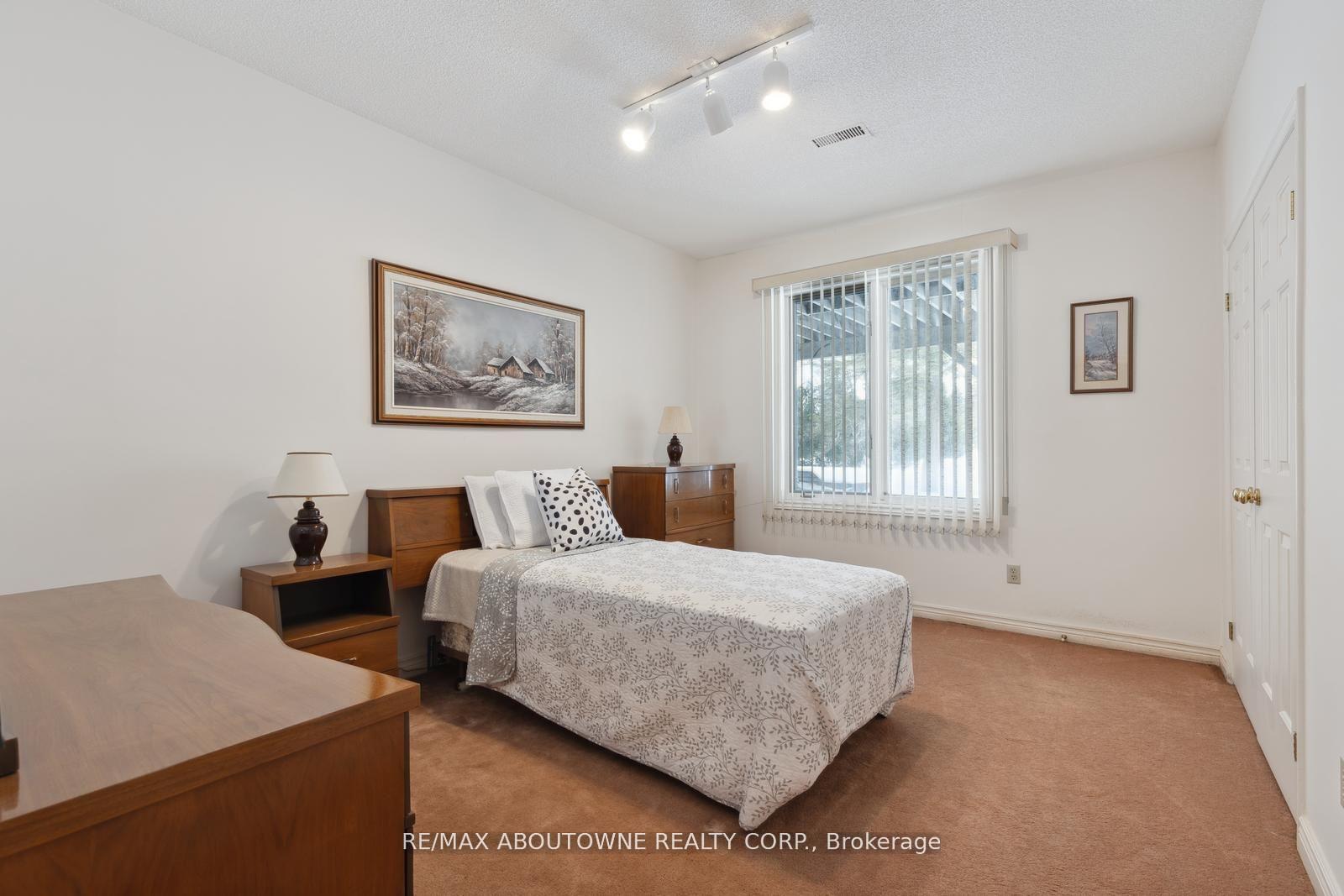 Photo 32 of 22 Matson Drive, Caledon, Palgrave — HOMEH
