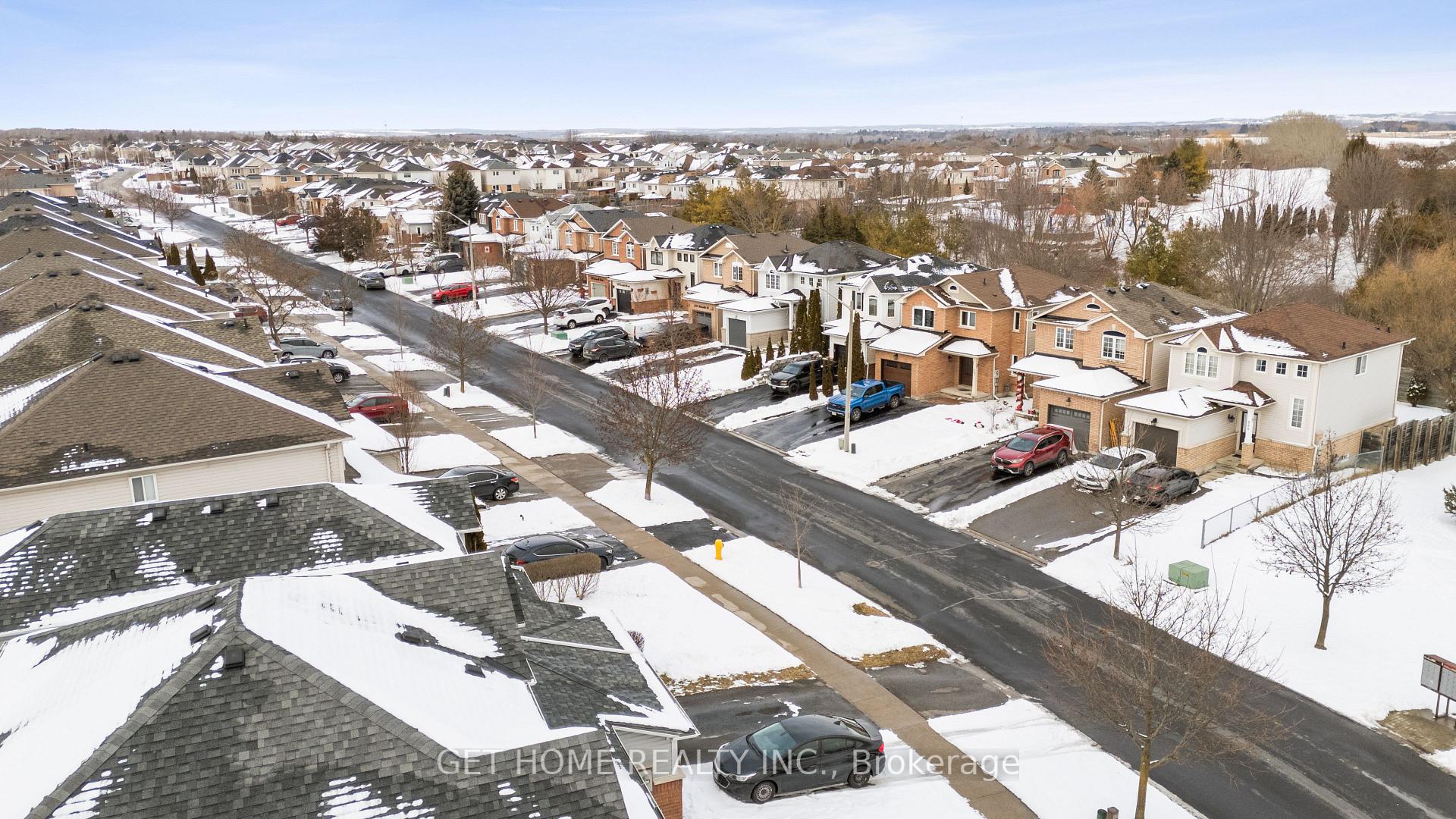 Photo 3 of 267 Swindells Street, Clarington, Bowmanville — HOMEH