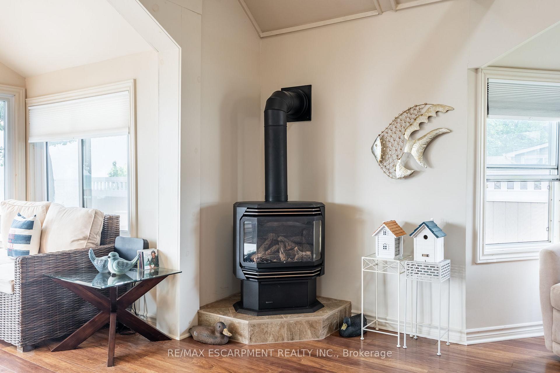 Photo 10 of 58 Lakeside Drive, Haldimand — HOMEH