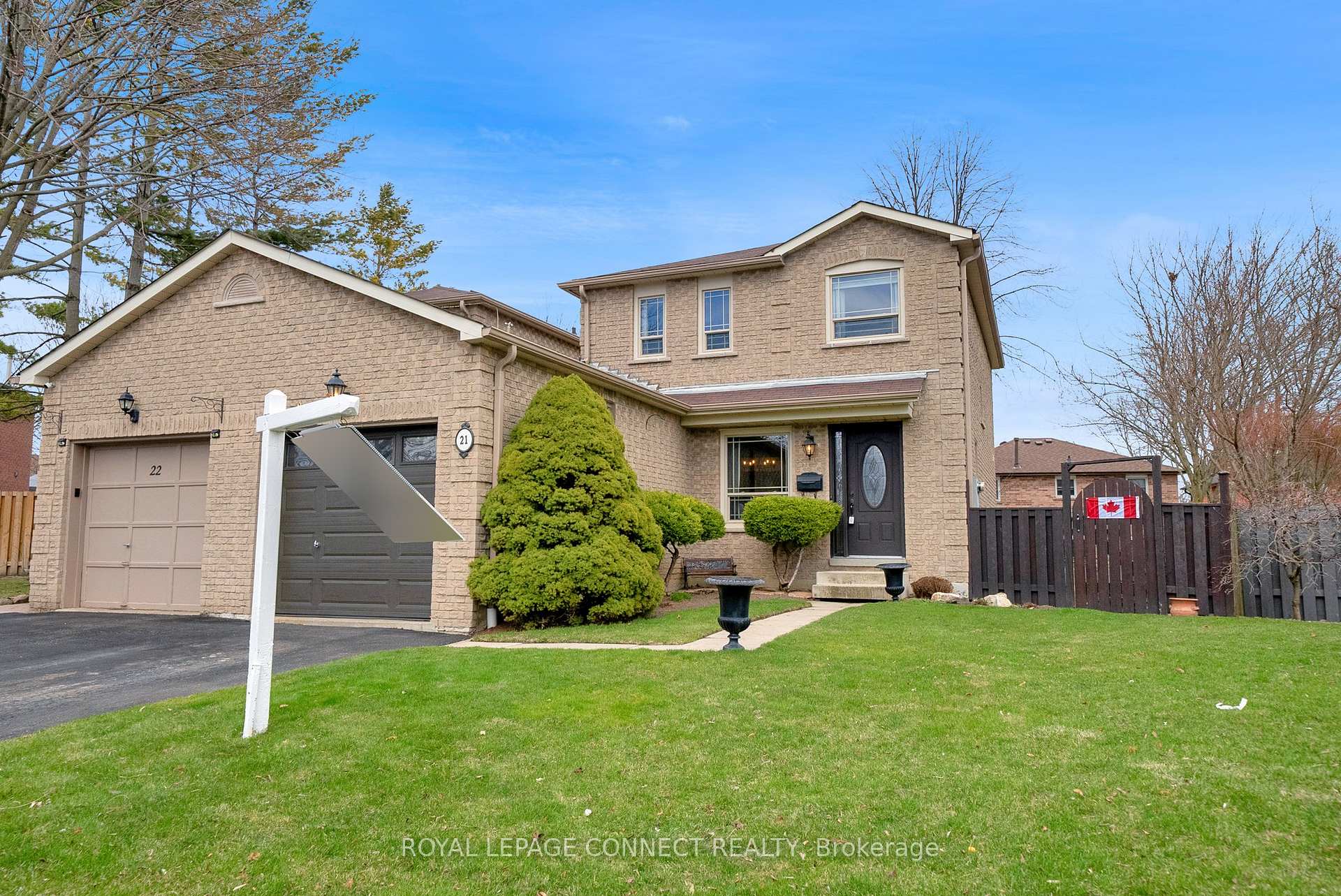Photo 1 of 21 Barnard Court, Ajax, South East — HOMEH