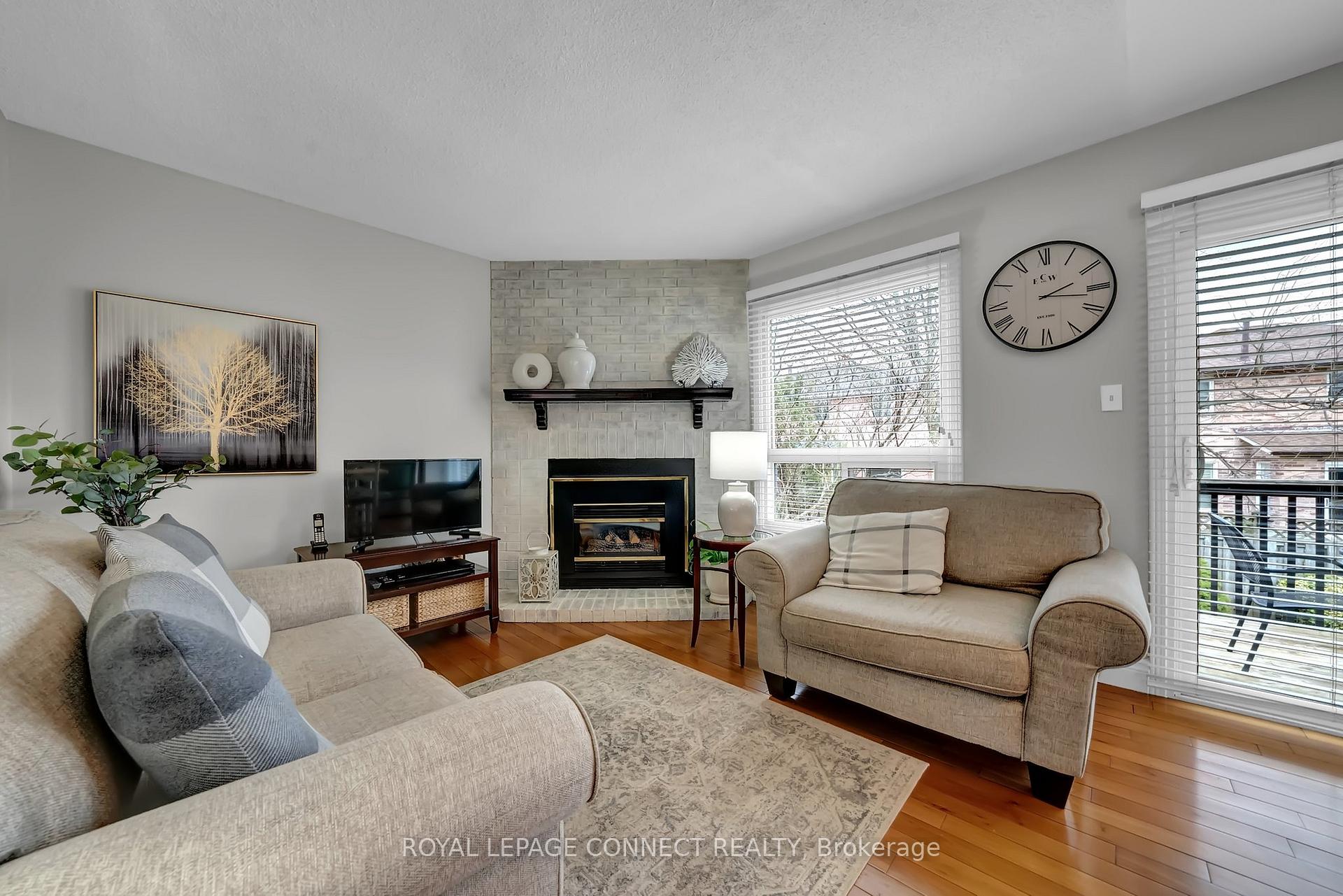 Photo 11 of 21 Barnard Court, Ajax, South East — HOMEH