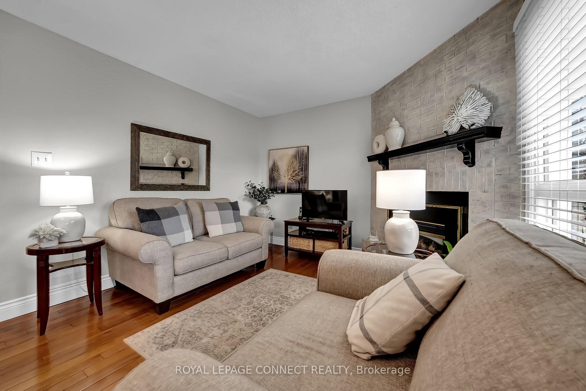 Photo 13 of 21 Barnard Court, Ajax, South East — HOMEH