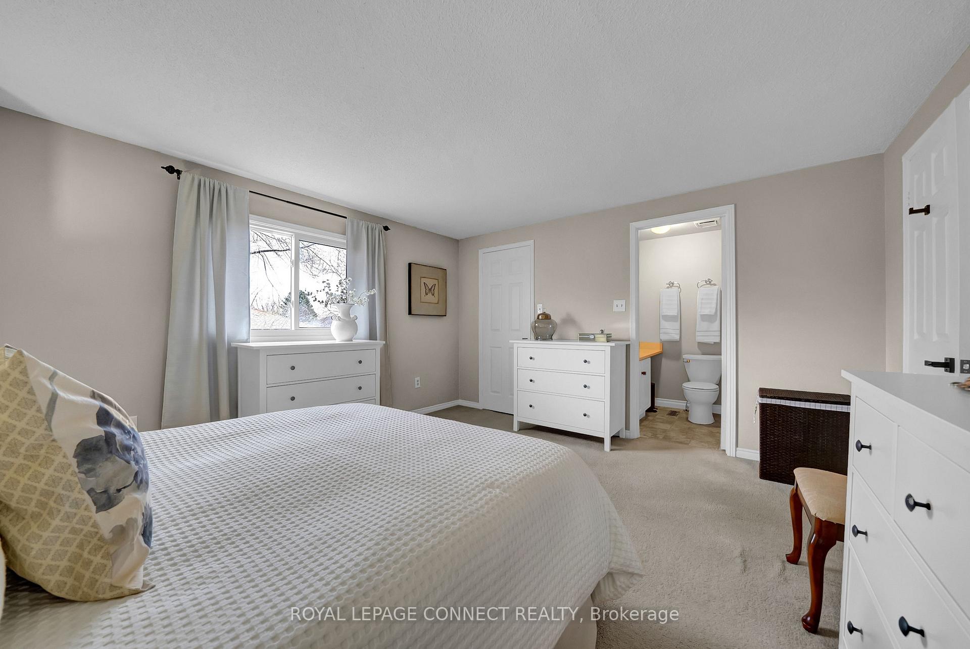 Photo 24 of 21 Barnard Court, Ajax, South East — HOMEH