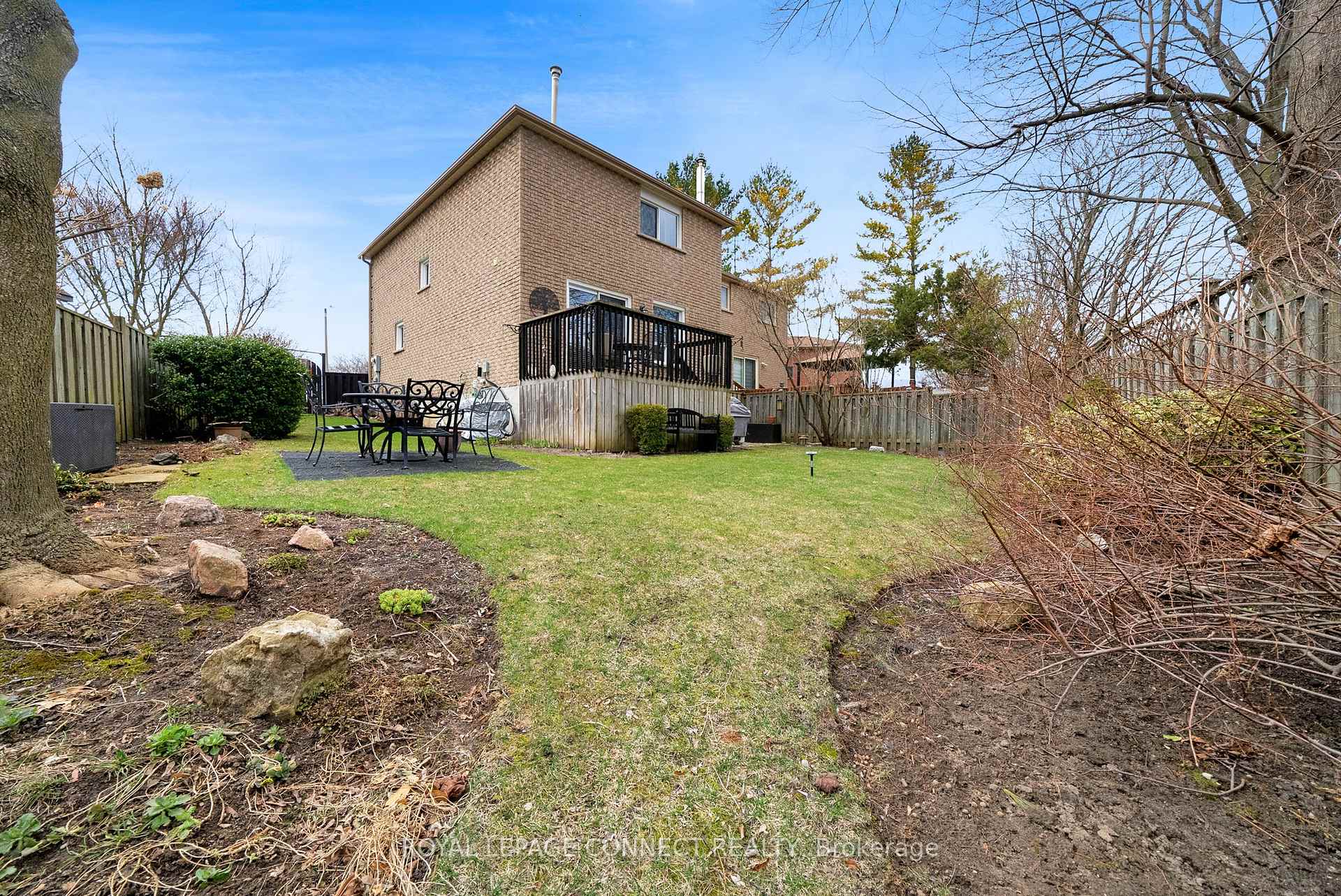 Photo 30 of 21 Barnard Court, Ajax, South East — HOMEH